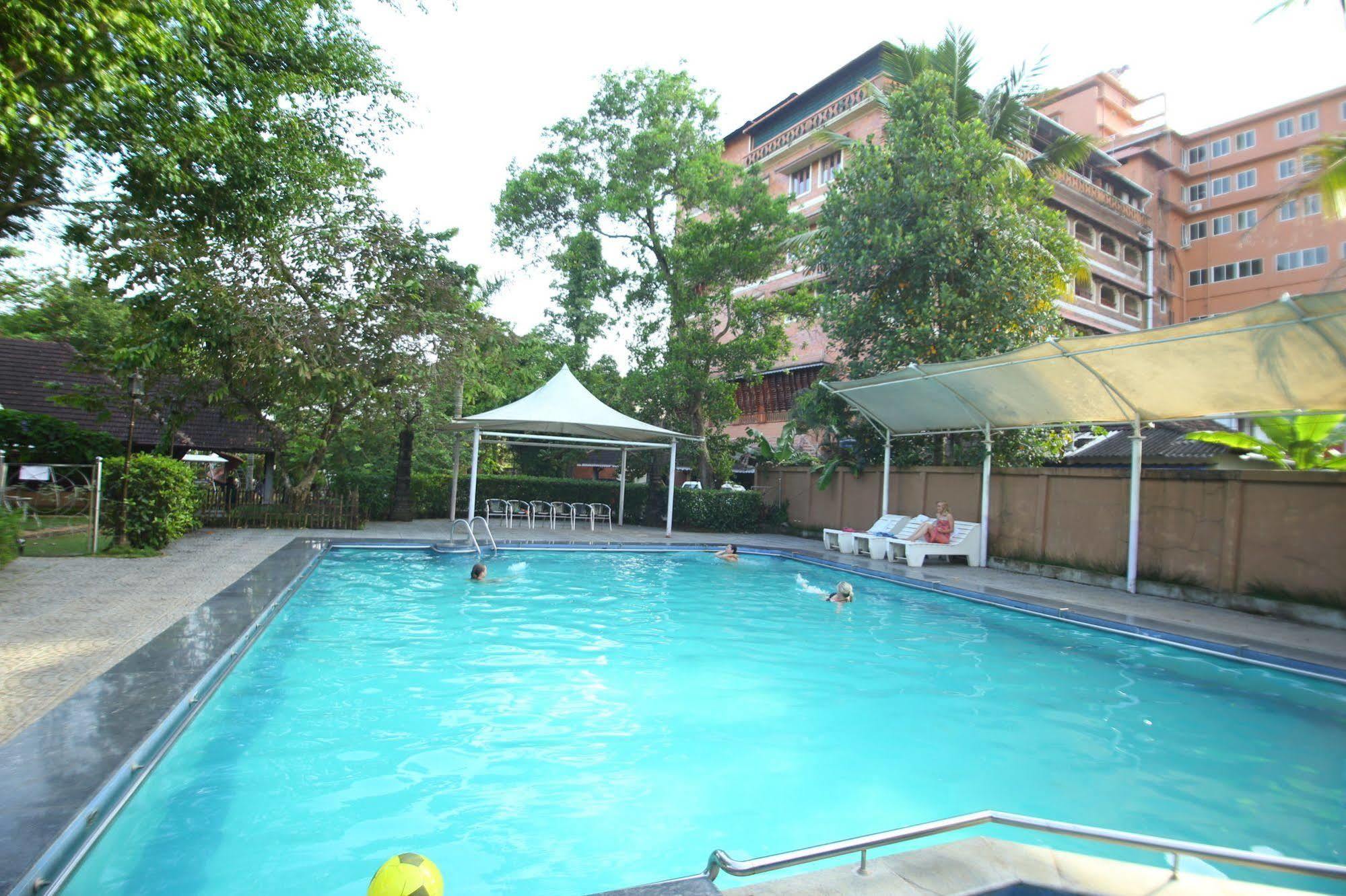 Pagoda Resorts Alappuzha Eksteriør billede