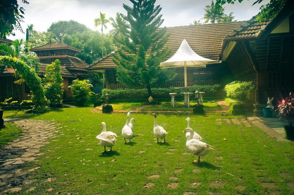 Pagoda Resorts Alappuzha Eksteriør billede
